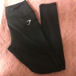 Black gym shark leggings